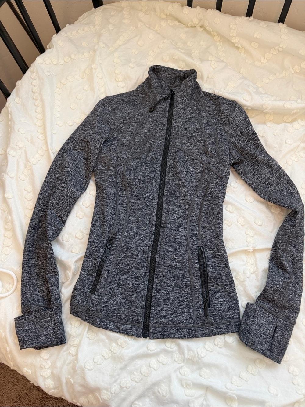 Lululemon jacket size 4